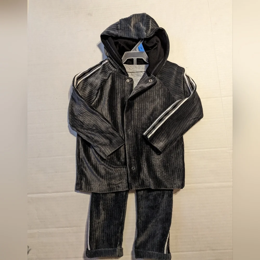 Boys 3 Piece Outfit Brand New With Tags Size 24 Months